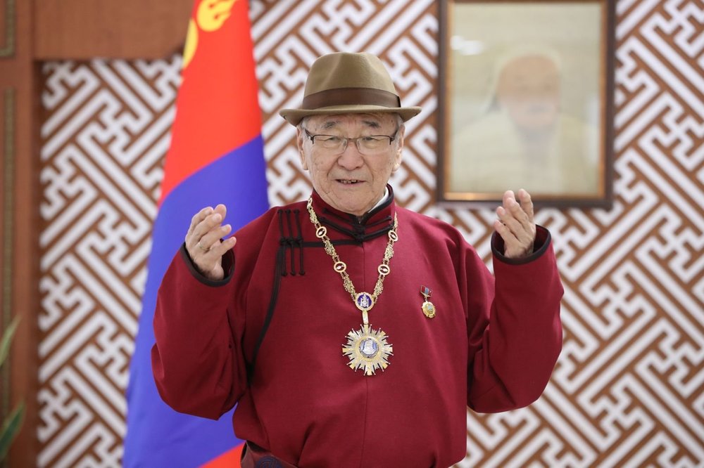 Академич Д.Доржготовт хоёр өрөө байр олгохоор болжээ